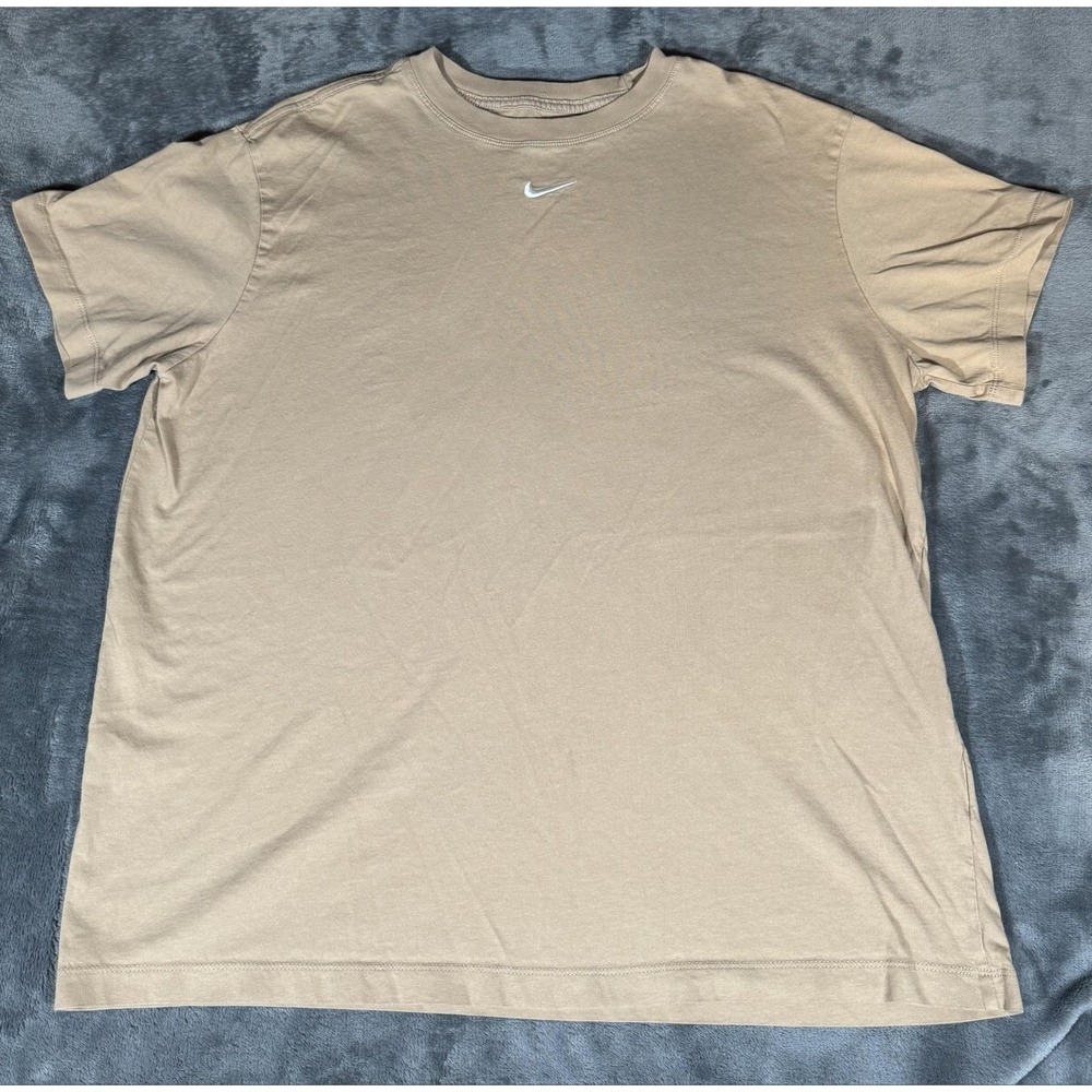 Nike Shirt Mens Medium Beige The Nike Tee Loose Fit Embroidered Swoosh Crewneck